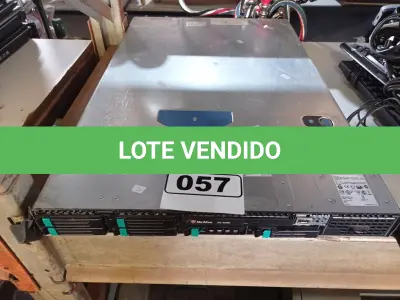 LOTE 057 - 01 SERVIDOR DE GAVETA. (NO ESTADO) ATENÇÃO! FAZER A VISITAÇÃO ANTES DE ARREMATAR, NÃO SABEMOS SE FUNCIONA. LEILÃO NÃO TEM GARANTIA E NEM DEVOLUÇÃO, SUJEITO A POSSÍVEIS AVARIAS VISÍVEIS/OCULTAS E/OU AUSÊNCIA DE COMPONENTES.