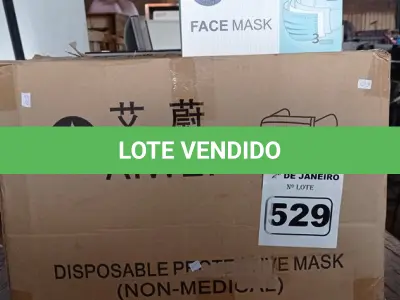 LOTE 529 - 01 CAIXA COM APROXIMADAMENTE 2.000 MASCARAS DESCARTÁVEIS VARIADAS . (NO ESTADO) ATENÇÃO! FAZER A VISITAÇÃO ANTES DE ARREMATAR, NÃO SABEMOS SE FUNCIONA. LEILÃO NÃO TEM GARANTIA E NEM DEVOLUÇÃO, SUJEITO A POSSÍVEIS AVARIAS VISÍVEIS/OCULTAS E/OU AUSÊNCIA DE COMPONENTES.