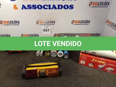 LOTE 027 - 01 LOTE COM VÁRIAS LANTERNAS MARCAS E MODELOS DIVERSOS. (NO ESTADO) ATENÇÃO! FAZER A VISITAÇÃO ANTES DE ARREMATAR, NÃO SABEMOS SE FUNCIONA. LEILÃO NÃO TEM GARANTIA E NEM DEVOLUÇÃO, SUJEITO A POSSÍVEIS AVARIAS VISÍVEIS/OCULTAS E/OU AUSÊNCIA DE COMPONENTES.
