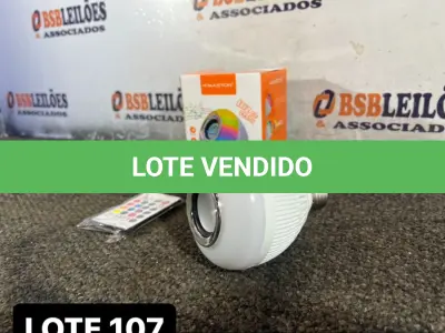 LOTE 107 - 01 LAMPADA DE LED COM CONTROLE PARA FESTA ( NOVO ) ( NO ESTADO )