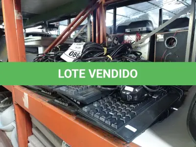 LOTE 086 - 01 LOTE COM VÁRIOS TECLADOS, CABOS DE FORÇA, MOUSES E CABOS DE VÍDEO MARCAS E MODELOS DIVERSOS. (NO ESTADO) ATENÇÃO! FAZER A VISITAÇÃO ANTES DE ARREMATAR, NÃO SABEMOS SE FUNCIONA. LEILÃO NÃO TEM GARANTIA E NEM DEVOLUÇÃO, SUJEITO A POSSÍVEIS AVARIAS VISÍVEIS/OCULTAS E/OU AUSÊNCIA DE COMPONENTES.