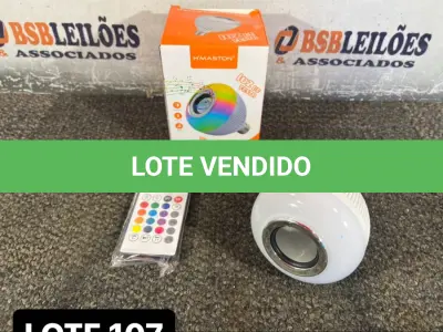 LOTE 107 - 01 LAMPADA DE LED COM CONTROLE PARA FESTA ( NOVO ) ( NO ESTADO )