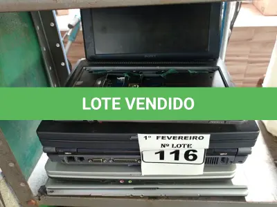 LOTE 116 - 01 NETBOOK E 04 NOTEBOOKS MARCAS E MODELOS DIVERSOS PARA RETIRADA DE PEÇAS. (NO ESTADO) ATENÇÃO! FAZER A VISITAÇÃO ANTES DE ARREMATAR, NÃO SABEMOS SE FUNCIONA. LEILÃO NÃO TEM GARANTIA E NEM DEVOLUÇÃO, SUJEITO A POSSÍVEIS AVARIAS VISÍVEIS/OCULTAS E/OU AUSÊNCIA DE COMPONENTES.