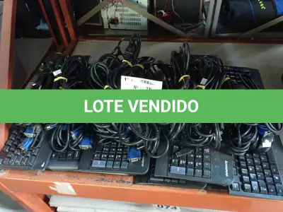 LOTE 086 - 01 LOTE COM VÁRIOS TECLADOS, CABOS DE FORÇA, MOUSES E CABOS DE VÍDEO MARCAS E MODELOS DIVERSOS. (NO ESTADO) ATENÇÃO! FAZER A VISITAÇÃO ANTES DE ARREMATAR, NÃO SABEMOS SE FUNCIONA. LEILÃO NÃO TEM GARANTIA E NEM DEVOLUÇÃO, SUJEITO A POSSÍVEIS AVARIAS VISÍVEIS/OCULTAS E/OU AUSÊNCIA DE COMPONENTES.