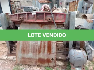 LOTE 551 - 01 CORTADORA DE CHAPAS. (NO ESTADO, LEILÃO NÃO TEM GARANTIA E NEM DEVOLUÇÃO, SUJEITO A POSSÍVEIS AVARIAS VISÍVEIS/OCULTAS E/OU AUSÊNCIA DE COMPONENTES).