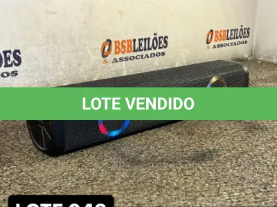 LOTE 042 - 01 CAIXA DE SOM TAMANHO G NA COR PRETA ( NOVO ) ( NO ESTADO )