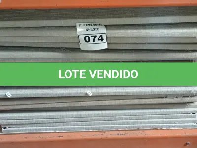 LOTE 074 - 01 LOTE COM VÁRIAS PRATELEIRAS REVESTIDAS COM TECIDO. (NO ESTADO) ATENÇÃO! FAZER A VISITAÇÃO ANTES DE ARREMATAR, NÃO SABEMOS SE FUNCIONA. LEILÃO NÃO TEM GARANTIA E NEM DEVOLUÇÃO, SUJEITO A POSSÍVEIS AVARIAS VISÍVEIS/OCULTAS E/OU AUSÊNCIA DE COMPONENTES.