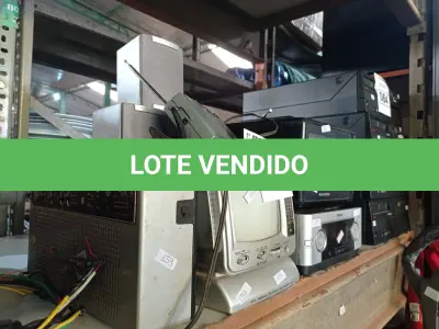 LOTE 063 - 02 TV’S 12V, 02 APARELHOS DE SOM, 01 RADIO RELÓGIO, 01 RADIO AM/FM E 05 CAIXINHAS DE SOM PARA HOME THEATER. (NO ESTADO) ATENÇÃO! FAZER A VISITAÇÃO ANTES DE ARREMATAR, NÃO SABEMOS SE FUNCIONA. LEILÃO NÃO TEM GARANTIA E NEM DEVOLUÇÃO, SUJEITO A POSSÍVEIS AVARIAS VISÍVEIS/OCULTAS E/OU AUSÊNCIA DE COMPONENTES.