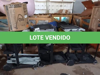 LOTE 515 - 03 CARRINHOS PARA LIMPEZA INDUSTRIAL INCOMPLETOS E VÁRIAS PEÇAS AVULSAS. (NO ESTADO) ATENÇÃO! FAZER A VISITAÇÃO ANTES DE ARREMATAR, NÃO SABEMOS SE FUNCIONA. LEILÃO NÃO TEM GARANTIA E NEM DEVOLUÇÃO, SUJEITO A POSSÍVEIS AVARIAS VISÍVEIS/OCULTAS E/OU AUSÊNCIA DE COMPONENTES.