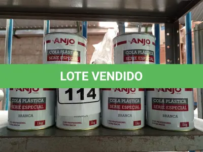 LOTE 114 - 12 LATAS DE COLA PLÁSTICA ANJO 1KG. (NO ESTADO) ATENÇÃO! FAZER A VISITAÇÃO ANTES DE ARREMATAR, NÃO SABEMOS SE FUNCIONA. LEILÃO NÃO TEM GARANTIA E NEM DEVOLUÇÃO, SUJEITO A POSSÍVEIS AVARIAS VISÍVEIS/OCULTAS E/OU AUSÊNCIA DE COMPONENTES.