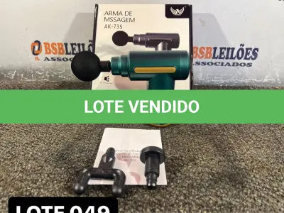 LOTE 049 - 01 PISTOLA DE MASSAGEM NA COR VERDE ( NOVO ) ( NO ESTADO )