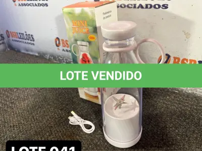 LOTE 041 - 01 GARRAFA LIQUIDIFICADORA ELÉTRICA ( NOVO ) ( NO ESTADO )