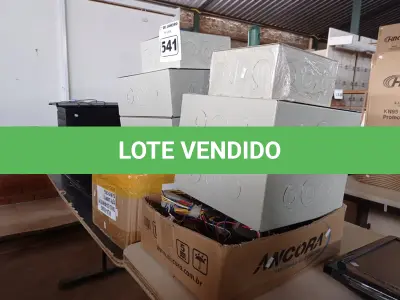 LOTE 541 - 06 CAIXAS DE PASSAGEM DE FIO E 02 CAIXAS COM GRANDE QUANTIDADE DE REATORES.. (NO ESTADO) ATENÇÃO! FAZER A VISITAÇÃO ANTES DE ARREMATAR, NÃO SABEMOS SE FUNCIONA. LEILÃO NÃO TEM GARANTIA E NEM DEVOLUÇÃO, SUJEITO A POSSÍVEIS AVARIAS VISÍVEIS/OCULTAS E/OU AUSÊNCIA DE COMPONENTES.