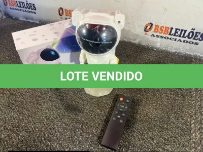 LOTE 055 - 01 PROJETOR ASTRONAUTA COM CONTROLE REMOTO ( NOVO ) ( NO ESTADO )