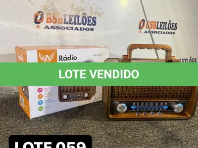 LOTE 059 - 01 CAIXA DE SOM RETRO COM RADIO E BLUETOOTH ( NOVO ) ( NO ESTADO )