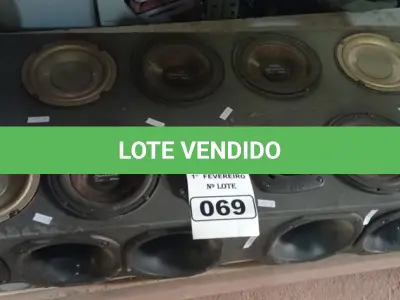 LOTE 069 - 01 TAMPÃO DE SOM AUTOMOTIVO. (NO ESTADO) ATENÇÃO! FAZER A VISITAÇÃO ANTES DE ARREMATAR, NÃO SABEMOS SE FUNCIONA. LEILÃO NÃO TEM GARANTIA E NEM DEVOLUÇÃO, SUJEITO A POSSÍVEIS AVARIAS VISÍVEIS/OCULTAS E/OU AUSÊNCIA DE COMPONENTES.
