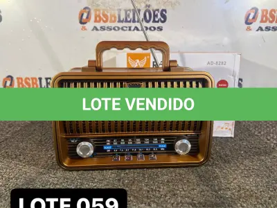 LOTE 059 - 01 CAIXA DE SOM RETRO COM RADIO E BLUETOOTH ( NOVO ) ( NO ESTADO )
