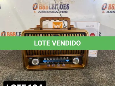 LOTE 104 - 01 CAIXA DE SOM RETRO TAMANHO G COM RADIO E BLUETOOTH EMBUTIDOS ( NOVO ) ( NO ESTADO )