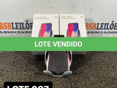 LOTE 097 - 01 SUPORTE COM CARREGAMENTO MAGNETICO PARA CELULARES ( NOVO ) ( NO ESTADO )