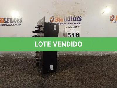 LOTE 518 - 01 MESA DE SOM MDJ-20 MIXER 02 CANAIS PROFISSIONAL DJ MERIC.(NO ESTADO) ATENÇÃO! FAZER A VISITAÇÃO ANTES DE ARREMATAR, NÃO SABEMOS SE FUNCIONA. LEILÃO NÃO TEM GARANTIA E NEM DEVOLUÇÃO, SUJEITO A POSSÍVEIS AVARIAS VISÍVEIS/OCULTAS E/OU AUSÊNCIA DE COMPONENTES.