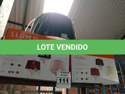 LOTE 111 - 02 LUMINÁRIAS PENDENTE SÃO PAULO. (NO ESTADO) ATENÇÃO! FAZER A VISITAÇÃO ANTES DE ARREMATAR, NÃO SABEMOS SE FUNCIONA. LEILÃO NÃO TEM GARANTIA E NEM DEVOLUÇÃO, SUJEITO A POSSÍVEIS AVARIAS VISÍVEIS/OCULTAS E/OU AUSÊNCIA DE COMPONENTES.