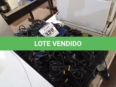 LOTE 328 - 01 LOTE COM VÁRIOS TECLADOS, CABOS DE FORÇA, MOUSES E CABOS DE VÍDEO MARCAS E MODELOS DIVERSOS. (NO ESTADO) ATENÇÃO! FAZER A VISITAÇÃO ANTES DE ARREMATAR, NÃO SABEMOS SE FUNCIONA. LEILÃO NÃO TEM GARANTIA E NEM DEVOLUÇÃO, SUJEITO A POSSÍVEIS AVARIAS VISÍVEIS/OCULTAS E/OU AUSÊNCIA DE COMPONENTES.