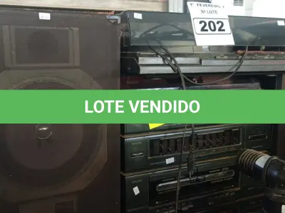LOTE 202 - 01 APARELHO DE SOM 3X1 MARCA SANYO. (NO ESTADO) ATENÇÃO! FAZER A VISITAÇÃO ANTES DE ARREMATAR, NÃO SABEMOS SE FUNCIONA. LEILÃO NÃO TEM GARANTIA E NEM DEVOLUÇÃO, SUJEITO A POSSÍVEIS AVARIAS VISÍVEIS/OCULTAS E/OU AUSÊNCIA DE COMPONENTES.