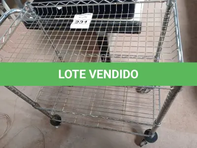 LOTE 231 - 01 CARRINHO PARA TRANSPORTE DE ALIMENTOS.  (NO ESTADO) ATENÇÃO! FAZER A VISITAÇÃO ANTES DE ARREMATAR, NÃO SABEMOS SE FUNCIONA. LEILÃO NÃO TEM GARANTIA E NEM DEVOLUÇÃO, SUJEITO A POSSÍVEIS AVARIAS VISÍVEIS/OCULTAS E/OU AUSÊNCIA DE COMPONENTES.