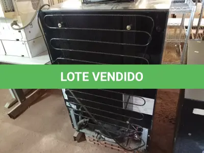 LOTE 304 - 01 ADEGA METALFRIO. (NO ESTADO) ATENÇÃO! FAZER A VISITAÇÃO ANTES DE ARREMATAR, NÃO SABEMOS SE FUNCIONA. LEILÃO NÃO TEM GARANTIA E NEM DEVOLUÇÃO, SUJEITO A POSSÍVEIS AVARIAS VISÍVEIS/OCULTAS E/OU AUSÊNCIA DE COMPONENTES.
