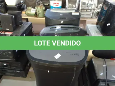 LOTE 243 - 03 FRAGMENTADORAS DE PAPEL MARCAS E MODELOS DIVERSOS. (NO ESTADO) ATENÇÃO! FAZER A VISITAÇÃO ANTES DE ARREMATAR, NÃO SABEMOS SE FUNCIONA. LEILÃO NÃO TEM GARANTIA E NEM DEVOLUÇÃO, SUJEITO A POSSÍVEIS AVARIAS VISÍVEIS/OCULTAS E/OU AUSÊNCIA DE COMPONENTES.
