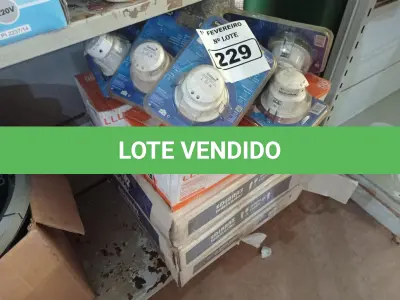 LOTE 229 - 01 LOTE COM VÁRIAS LUMINÁRIAS MARCAS E MODELOS DIVERSOS.  (NO ESTADO) ATENÇÃO! FAZER A VISITAÇÃO ANTES DE ARREMATAR, NÃO SABEMOS SE FUNCIONA. LEILÃO NÃO TEM GARANTIA E NEM DEVOLUÇÃO, SUJEITO A POSSÍVEIS AVARIAS VISÍVEIS/OCULTAS E/OU AUSÊNCIA DE COMPONENTES.