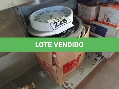 LOTE 228 - 01 LOTE COM VÁRIOS CHUVEIROS E RELÓGIOS DE PAREDE MARCAS E MODELOS DIVERSOS. (NO ESTADO) ATENÇÃO! FAZER A VISITAÇÃO ANTES DE ARREMATAR, NÃO SABEMOS SE FUNCIONA. LEILÃO NÃO TEM GARANTIA E NEM DEVOLUÇÃO, SUJEITO A POSSÍVEIS AVARIAS VISÍVEIS/OCULTAS E/OU AUSÊNCIA DE COMPONENTES.