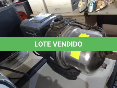 LOTE 193 - 01 PRESSURIZADOR DE ÁGUA GRUNDFOS. (NO ESTADO) ATENÇÃO! FAZER A VISITAÇÃO ANTES DE ARREMATAR, NÃO SABEMOS SE FUNCIONA. LEILÃO NÃO TEM GARANTIA E NEM DEVOLUÇÃO, SUJEITO A POSSÍVEIS AVARIAS VISÍVEIS/OCULTAS E/OU AUSÊNCIA DE COMPONENTES.