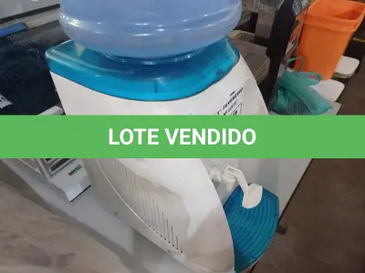 LOTE 352 - 01 BEBEDOURO PARA GARRAFÃO 220V. (NO ESTADO) ATENÇÃO! FAZER A VISITAÇÃO ANTES DE ARREMATAR, NÃO SABEMOS SE FUNCIONA. LEILÃO NÃO TEM GARANTIA E NEM DEVOLUÇÃO, SUJEITO A POSSÍVEIS AVARIAS VISÍVEIS/OCULTAS E/OU AUSÊNCIA DE COMPONENTES.