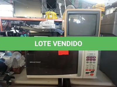 LOTE 215 - 01 GRILL, 01 TV DE TUBO E 01 MICRO-ONDAS MARCAS E MODELOS DIVERSOS. (NO ESTADO) ATENÇÃO! FAZER A VISITAÇÃO ANTES DE ARREMATAR, NÃO SABEMOS SE FUNCIONA. LEILÃO NÃO TEM GARANTIA E NEM DEVOLUÇÃO, SUJEITO A POSSÍVEIS AVARIAS VISÍVEIS/OCULTAS E/OU AUSÊNCIA DE COMPONENTES.