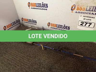 LOTE 277 - 01 VARA DE PESCA COM MOLINETE. (NO ESTADO) ATENÇÃO! FAZER A VISITAÇÃO ANTES DE ARREMATAR, NÃO SABEMOS SE FUNCIONA. LEILÃO NÃO TEM GARANTIA E NEM DEVOLUÇÃO, SUJEITO A POSSÍVEIS AVARIAS VISÍVEIS/OCULTAS E/OU AUSÊNCIA DE COMPONENTES.