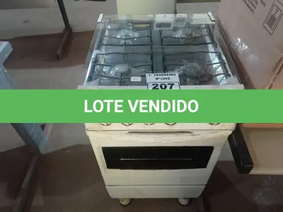 LOTE 207 - 01 FOGÃO A GÁS 04 BOCAS. (NO ESTADO) ATENÇÃO! FAZER A VISITAÇÃO ANTES DE ARREMATAR, NÃO SABEMOS SE FUNCIONA. LEILÃO NÃO TEM GARANTIA E NEM DEVOLUÇÃO, SUJEITO A POSSÍVEIS AVARIAS VISÍVEIS/OCULTAS E/OU AUSÊNCIA DE COMPONENTES.