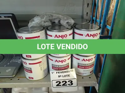 LOTE 223 - 12 LATAS DE COLA PLÁSTICA ANJO 1KG. (NO ESTADO) ATENÇÃO! FAZER A VISITAÇÃO ANTES DE ARREMATAR, NÃO SABEMOS SE FUNCIONA. LEILÃO NÃO TEM GARANTIA E NEM DEVOLUÇÃO, SUJEITO A POSSÍVEIS AVARIAS VISÍVEIS/OCULTAS E/OU AUSÊNCIA DE COMPONENTES.