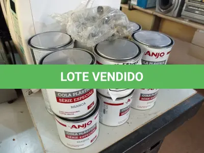 LOTE 241 - 12 LATAS DE COLA PLÁSTICA ANJO 1KG. (NO ESTADO) ATENÇÃO! FAZER A VISITAÇÃO ANTES DE ARREMATAR, NÃO SABEMOS SE FUNCIONA. LEILÃO NÃO TEM GARANTIA E NEM DEVOLUÇÃO, SUJEITO A POSSÍVEIS AVARIAS VISÍVEIS/OCULTAS E/OU AUSÊNCIA DE COMPONENTES.