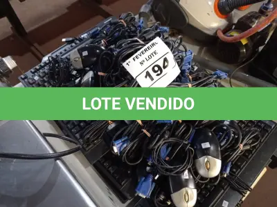 LOTE 194 - 01 LOTE COM VÁRIOS TECLADOS, CABOS DE FORÇA, MOUSES E CABOS DE VÍDEO MARCAS E MODELOS DIVERSOS. (NO ESTADO) ATENÇÃO! FAZER A VISITAÇÃO ANTES DE ARREMATAR, NÃO SABEMOS SE FUNCIONA. LEILÃO NÃO TEM GARANTIA E NEM DEVOLUÇÃO, SUJEITO A POSSÍVEIS AVARIAS VISÍVEIS/OCULTAS E/OU AUSÊNCIA DE COMPONENTES.
