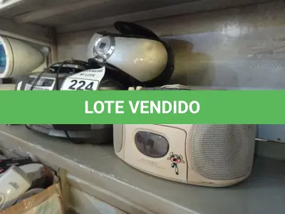 LOTE 224 - 03 APARELHOS DE SOM MARCAS E MODELOS DIVERSOS. (NO ESTADO) ATENÇÃO! FAZER A VISITAÇÃO ANTES DE ARREMATAR, NÃO SABEMOS SE FUNCIONA. LEILÃO NÃO TEM GARANTIA E NEM DEVOLUÇÃO, SUJEITO A POSSÍVEIS AVARIAS VISÍVEIS/OCULTAS E/OU AUSÊNCIA DE COMPONENTES.