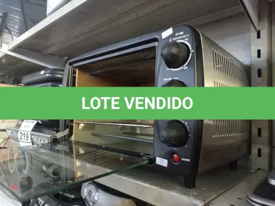 LOTE 221 - 01 FORNO ELÉTRICO MARCA BLACK&DECKER 220V. (NO ESTADO) ATENÇÃO! FAZER A VISITAÇÃO ANTES DE ARREMATAR, NÃO SABEMOS SE FUNCIONA. LEILÃO NÃO TEM GARANTIA E NEM DEVOLUÇÃO, SUJEITO A POSSÍVEIS AVARIAS VISÍVEIS/OCULTAS E/OU AUSÊNCIA DE COMPONENTES.