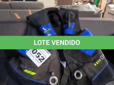 LOTE 052 - 01 COLETE PARA MERGULHO AQUA LUNG COUSTEAU (NO ESTADO, NÃO SABEMOS SE FUNCIONA. LEILÃO NÃO TEM GARANTIA E NEM DEVOLUÇÃO).