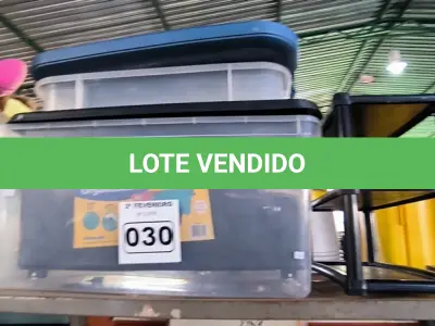 LOTE 030 - 01 LOTE COM CAIXAS ORGANIZADORAS EM PLÁSTICO (NO ESTADO, NÃO SABEMOS SE FUNCIONA. LEILÃO NÃO TEM GARANTIA E NEM DEVOLUÇÃO).