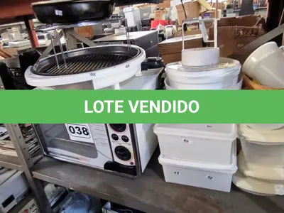 LOTE 038 - 01 LOTE COM FORNO ELÉTRICO, PANELAS E VASILHAS COM TAMPAS (NO ESTADO, NÃO SABEMOS SE FUNCIONA. LEILÃO NÃO TEM GARANTIA E NEM DEVOLUÇÃO).