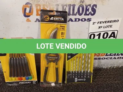 LOTE 010 - 01 KIT DE CHAVES DE PRECISÃO, 01 TESOURA DE PODA E 01 KIT DE BROCAS. (NO ESTADO) ATENÇÃO! FAZER A VISITAÇÃO ANTES DE ARREMATAR, NÃO SABEMOS SE FUNCIONA. LEILÃO NÃO TEM GARANTIA E NEM DEVOLUÇÃO, SUJEITO A POSSÍVEIS AVARIAS VISÍVEIS/OCULTAS E/OU AUSÊNCIA DE COMPONENTES.