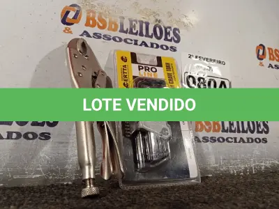 LOTE 080 - 01 KIT DE CHAVE TORX E 01 ALICATE DE PRESSÃO. (NO ESTADO) ATENÇÃO! FAZER A VISITAÇÃO ANTES DE ARREMATAR, NÃO SABEMOS SE FUNCIONA. LEILÃO NÃO TEM GARANTIA E NEM DEVOLUÇÃO, SUJEITO A POSSÍVEIS AVARIAS VISÍVEIS/OCULTAS E/OU AUSÊNCIA DE COMPONENTES.