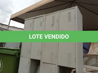 LOTE 494 - 02 ARMÁRIOS ROUPEIRO EM AÇO. (NO ESTADO) ATENÇÃO! FAZER A VISITAÇÃO ANTES DE ARREMATAR, NÃO SABEMOS SE FUNCIONA. LEILÃO NÃO TEM GARANTIA E NEM DEVOLUÇÃO, SUJEITO A POSSÍVEIS AVARIAS VISÍVEIS/OCULTAS E/OU AUSÊNCIA DE COMPONENTES.