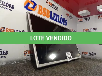 LOTE 500 - 01 TV LG 32” POL PARA RETIRADA DE PEÇAS. (NO ESTADO) ATENÇÃO! FAZER A VISITAÇÃO ANTES DE ARREMATAR, NÃO SABEMOS SE FUNCIONA. LEILÃO NÃO TEM GARANTIA E NEM DEVOLUÇÃO, SUJEITO A POSSÍVEIS AVARIAS VISÍVEIS/OCULTAS E/OU AUSÊNCIA DE COMPONENTES.