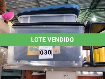 LOTE 030 - 01 LOTE COM CAIXAS ORGANIZADORAS EM PLÁSTICO (NO ESTADO, NÃO SABEMOS SE FUNCIONA. LEILÃO NÃO TEM GARANTIA E NEM DEVOLUÇÃO).